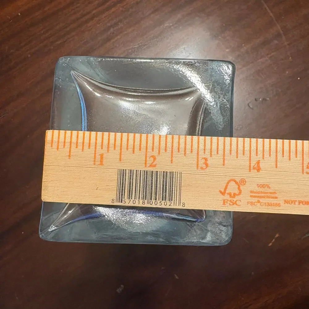 Unbranded clear glass